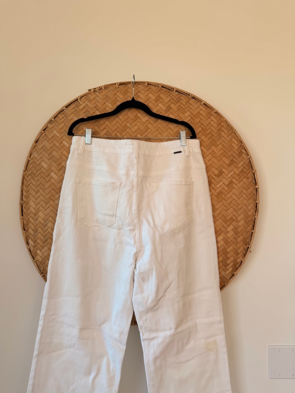 WOMEN’s WHITE DISTRESSED RISEN DENIM JEANS 1XL WIDE LEG FLATTERING HIGH RISE NWT - Picture 10 of 13